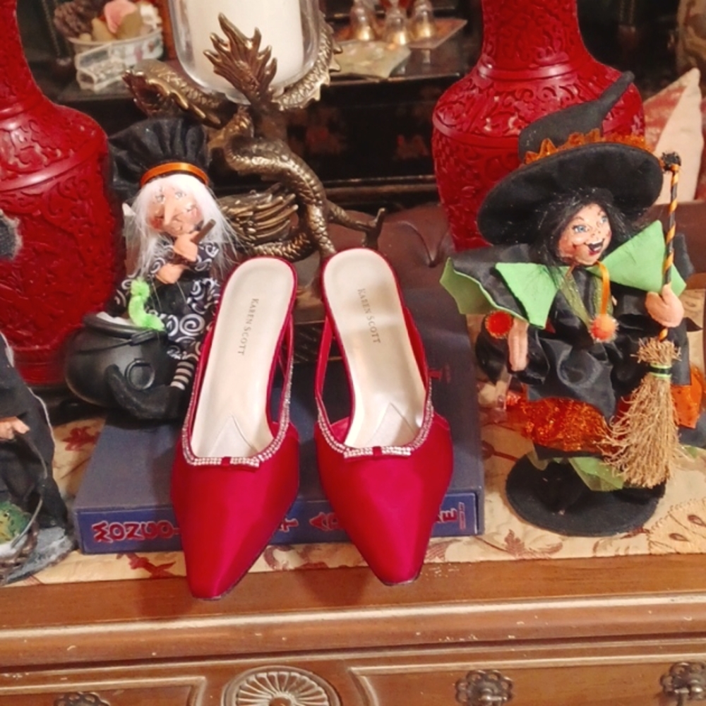 Woman's shoes